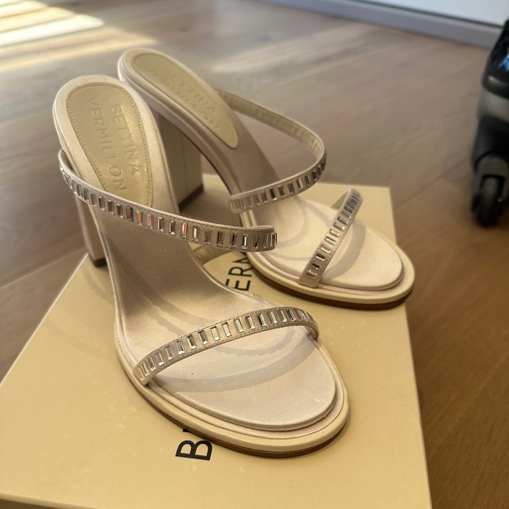 Bettina Vermillon Chica Fuxsia Crystal-Embellished Satin Sandals